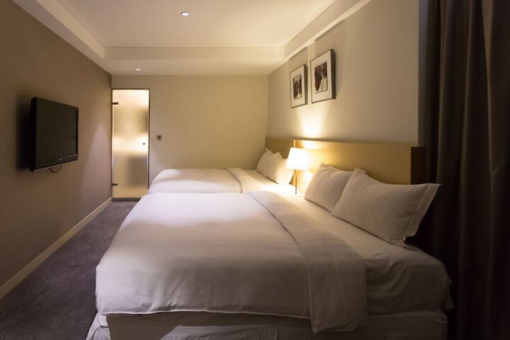 Room 7 of 53