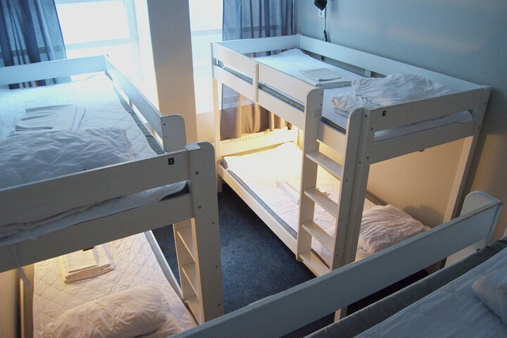 Room 90 of 128