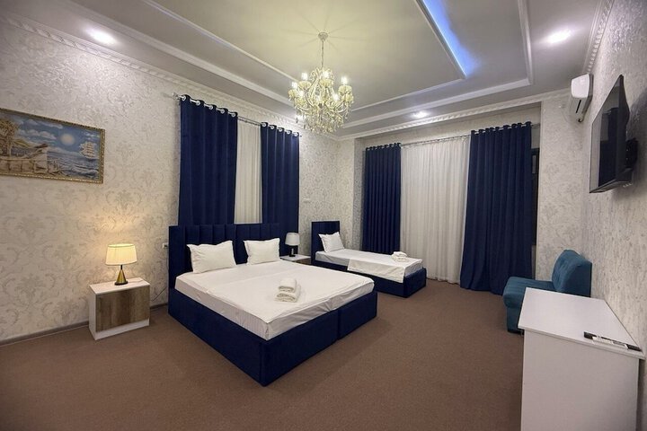 Room 22 of 107