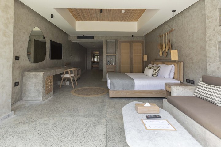 Room 51 of 118