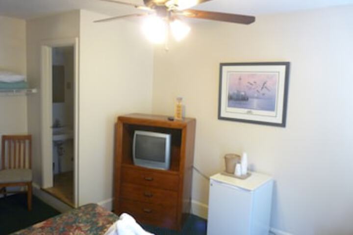 Room 43 of 102