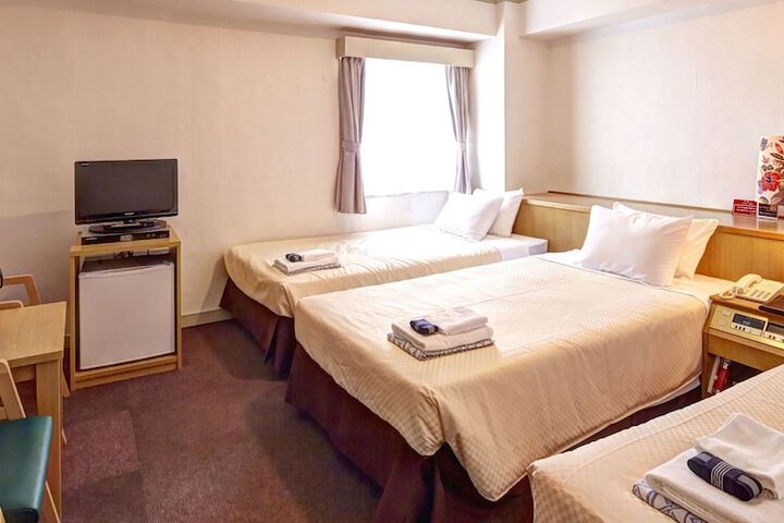 Room 5 of 48
