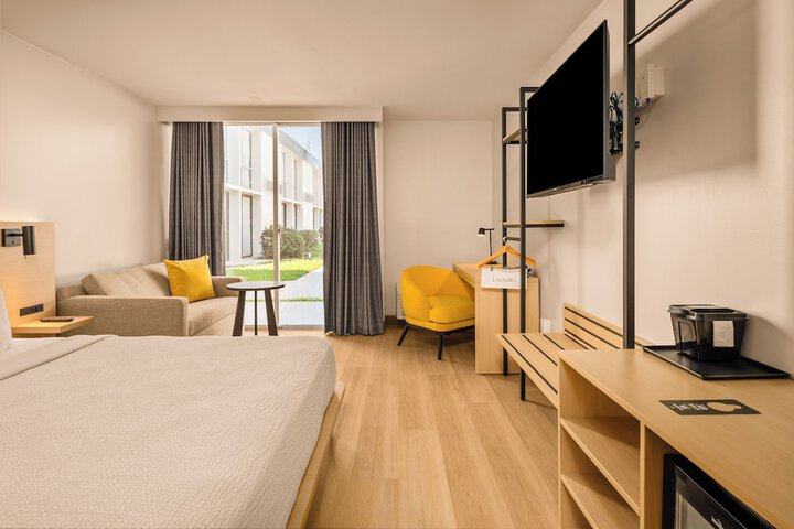 Room 17 of 45