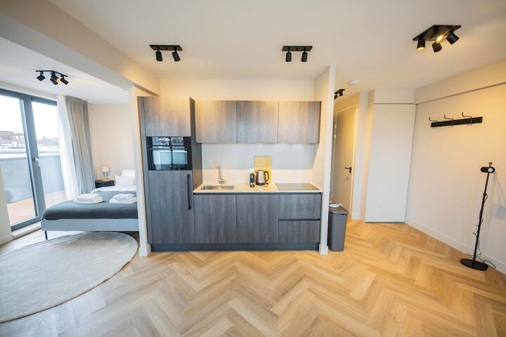 Room 55 of 215