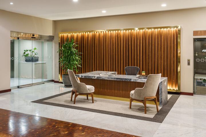 Concierge desk