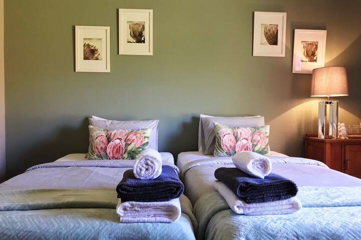 Room 10 of 14