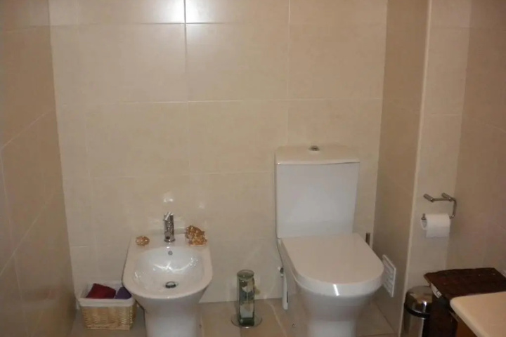 Room 4 of 5
