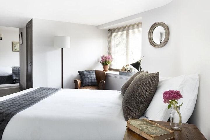 Room 2 of 21