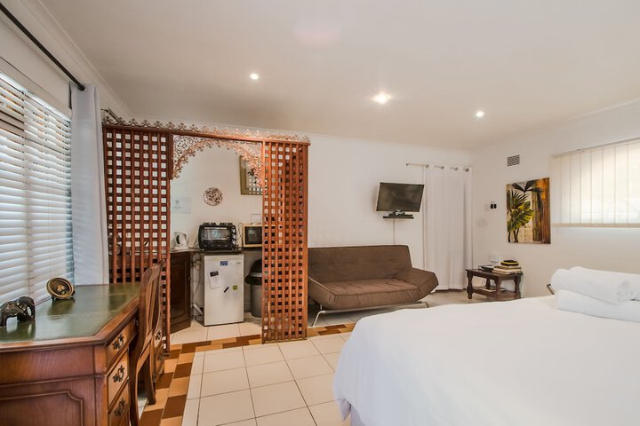 Room 32 of 64