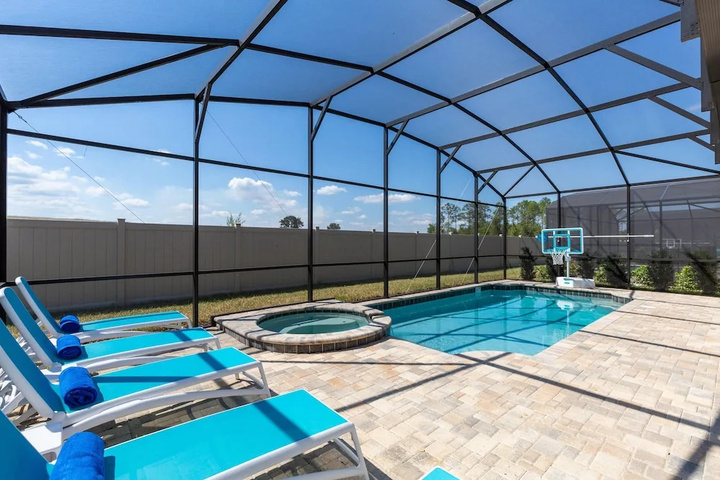 Pool 16 of 30