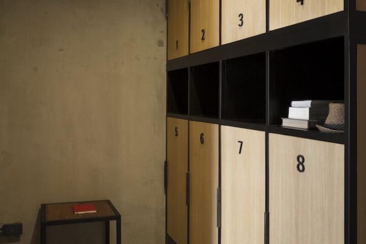 Room 30 of 81