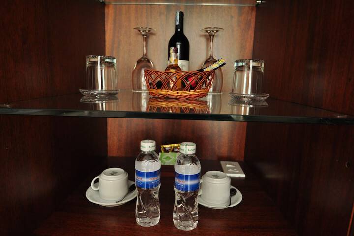 Lounge 25 of 50