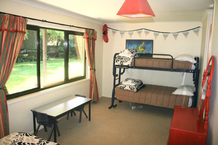 Room 18 of 76