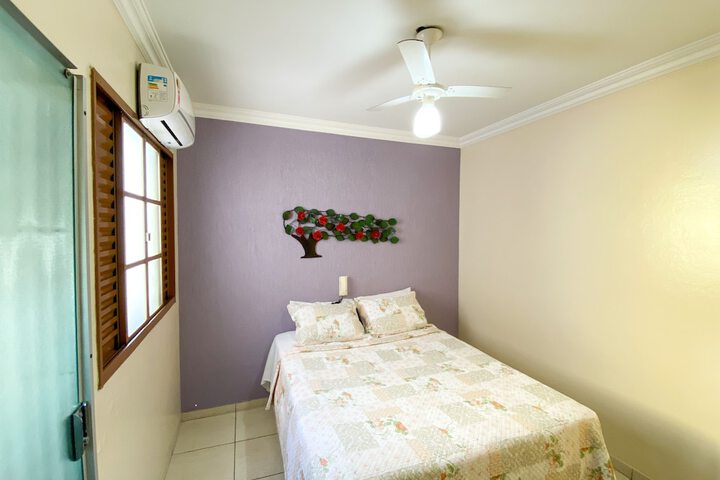 Room 4 of 32