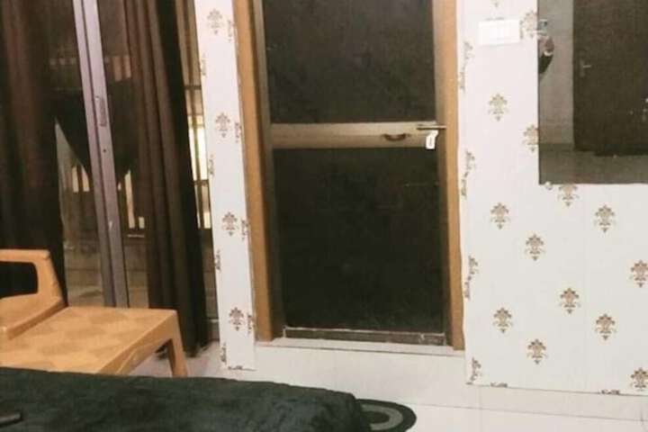 Room 10 of 10