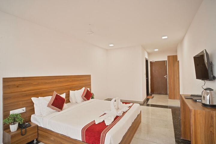 Room 7 of 18