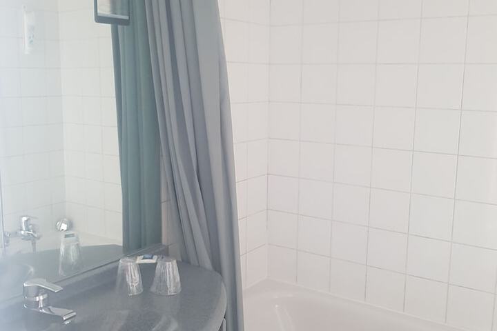 Room 20 of 31