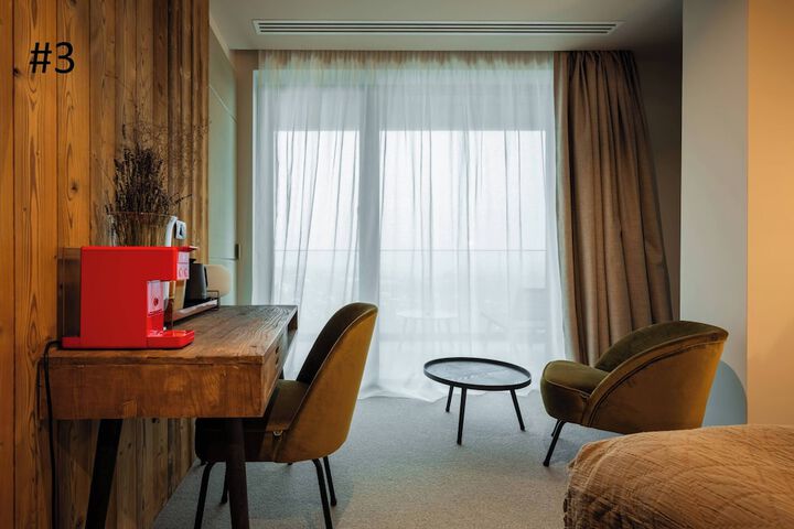 Room 12 of 50