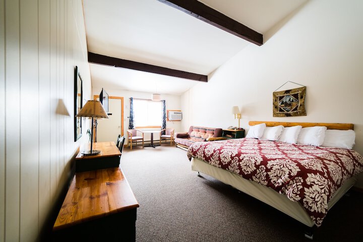 Room 4 of 39