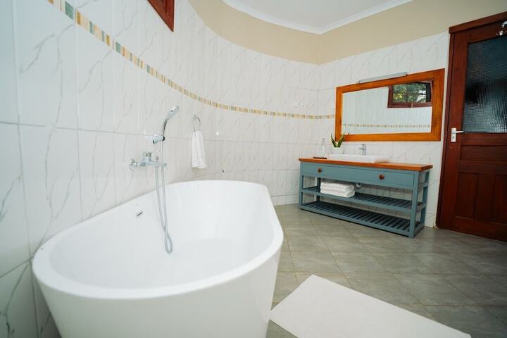 Room 25 of 65
