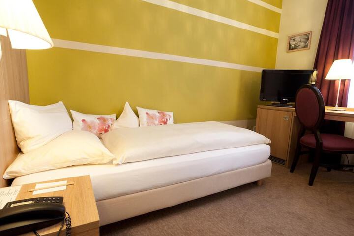 Room 10 of 59