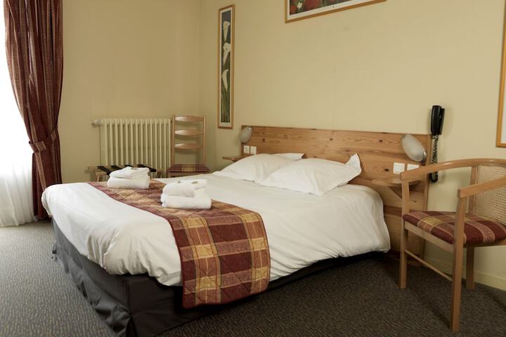 Room 4 of 46