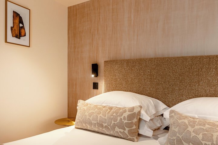 Room 35 of 82