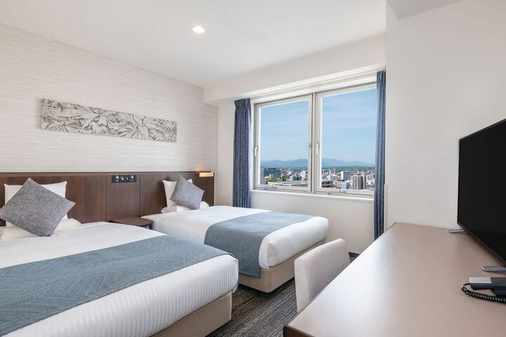 Room 8 of 79