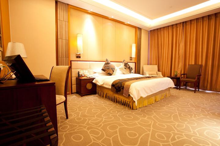 Room 21 of 46