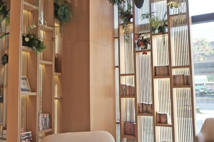 Hotel Interior 7 of 92