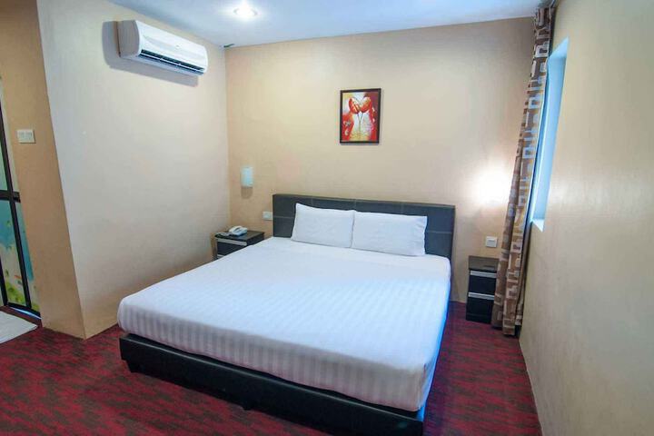 Room 16 of 35