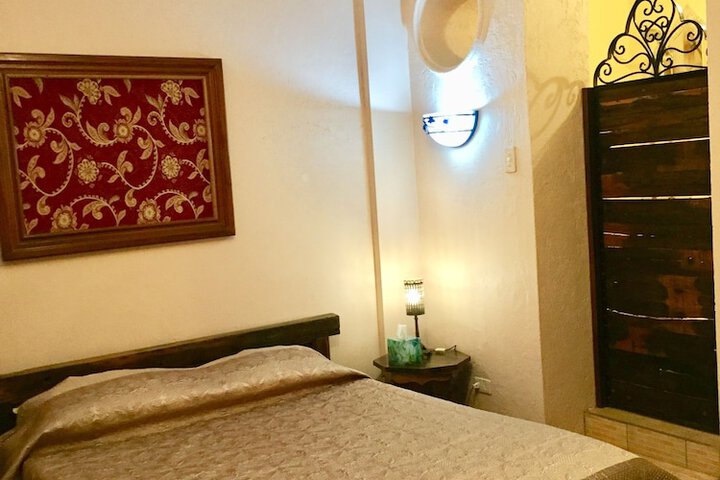 Room 6 of 42