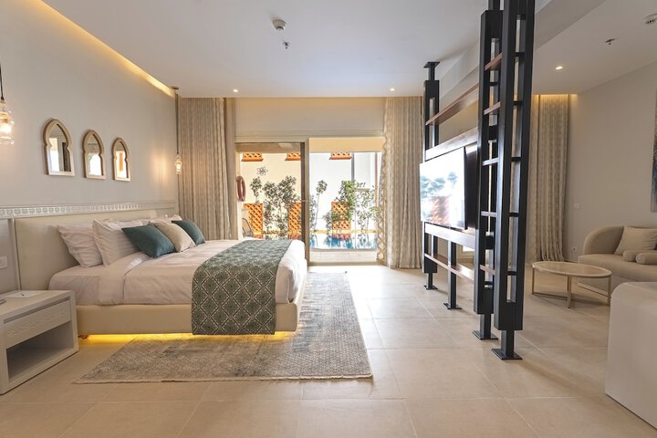 Room 33 of 109