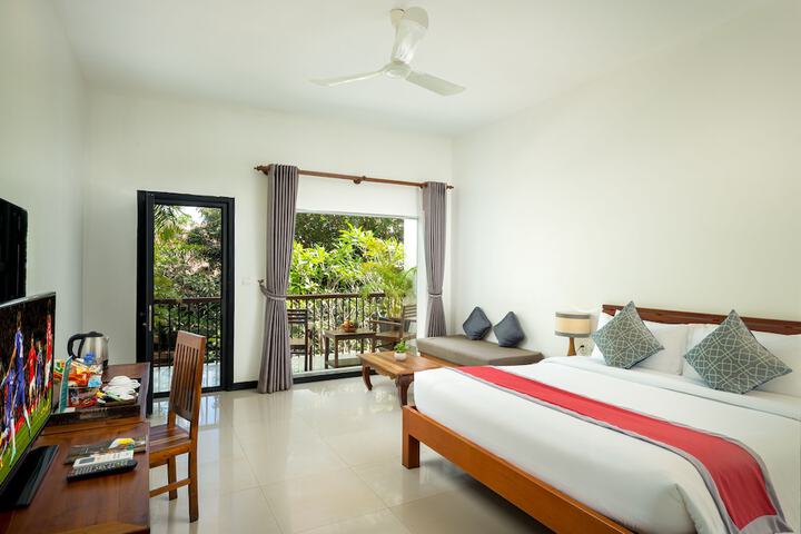 Room 3 of 86