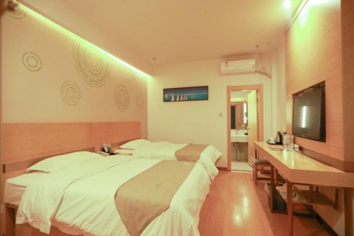 Room 32 of 36