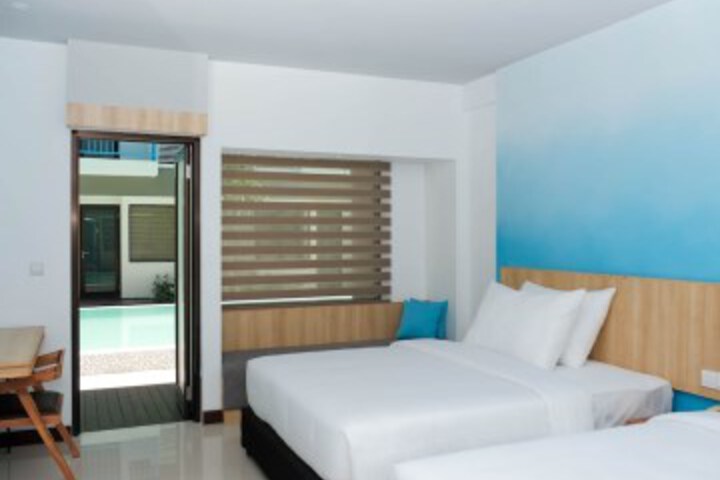 Room 6 of 38