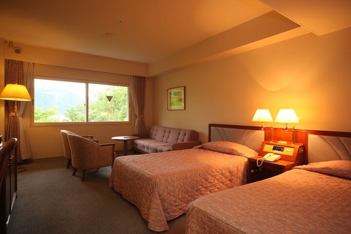 Room 9 of 65