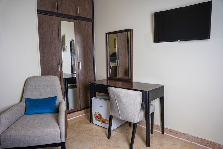 Room 15 of 65