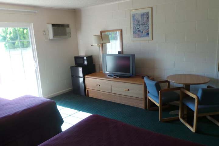 Room 4 of 36