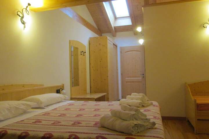 Room 10 of 51