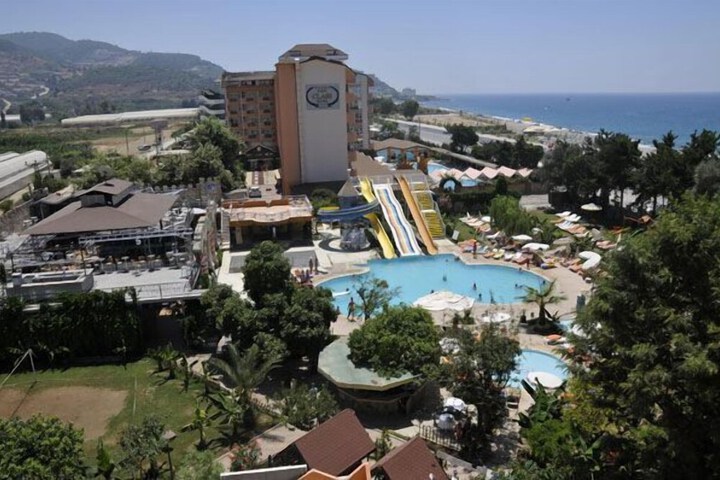Hotel 53 of 54