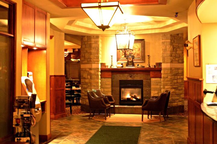 Guest Lobby