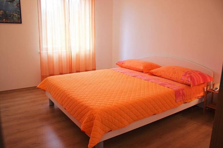 Room 2 of 20