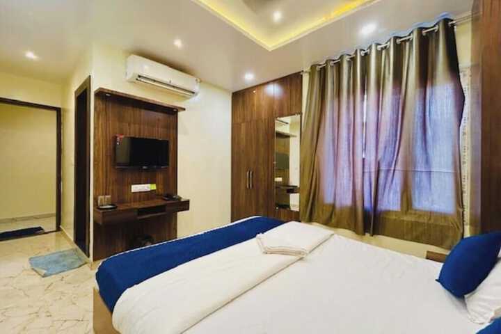 Room 5 of 14