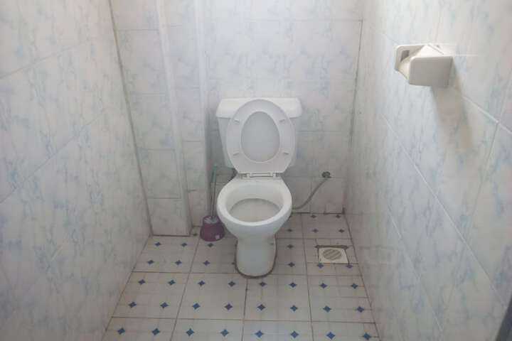 Room 11 of 24