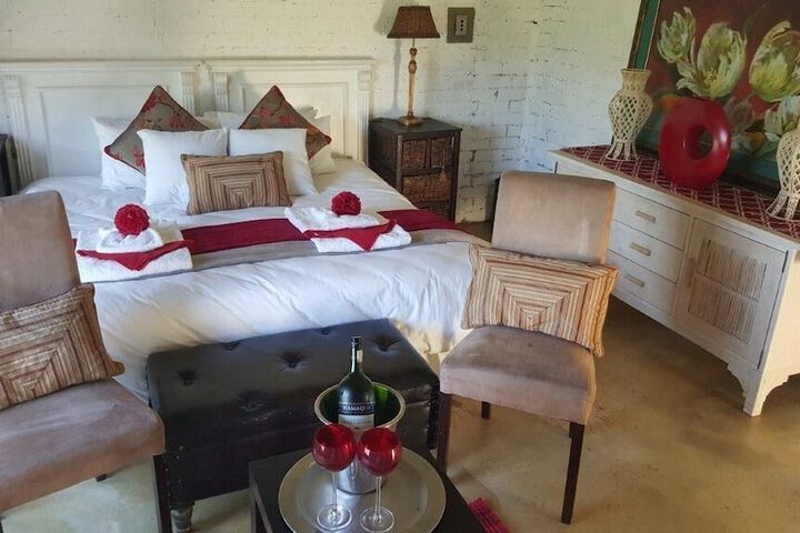 Room 3 of 44
