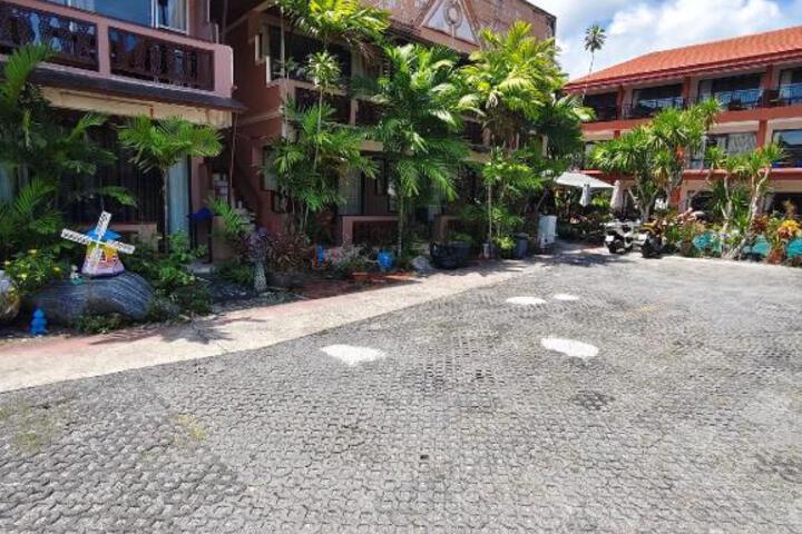 Hotel Entry