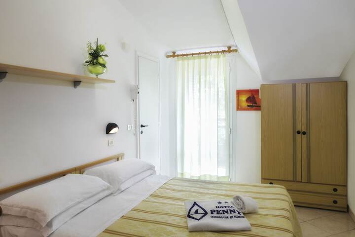 Room 5 of 45