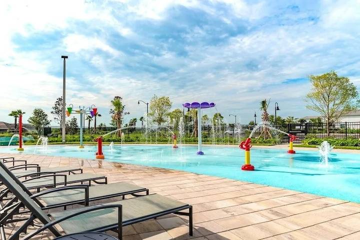 Pool 8 of 15