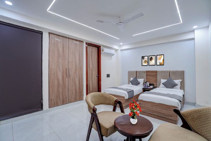 Room 27 of 47
